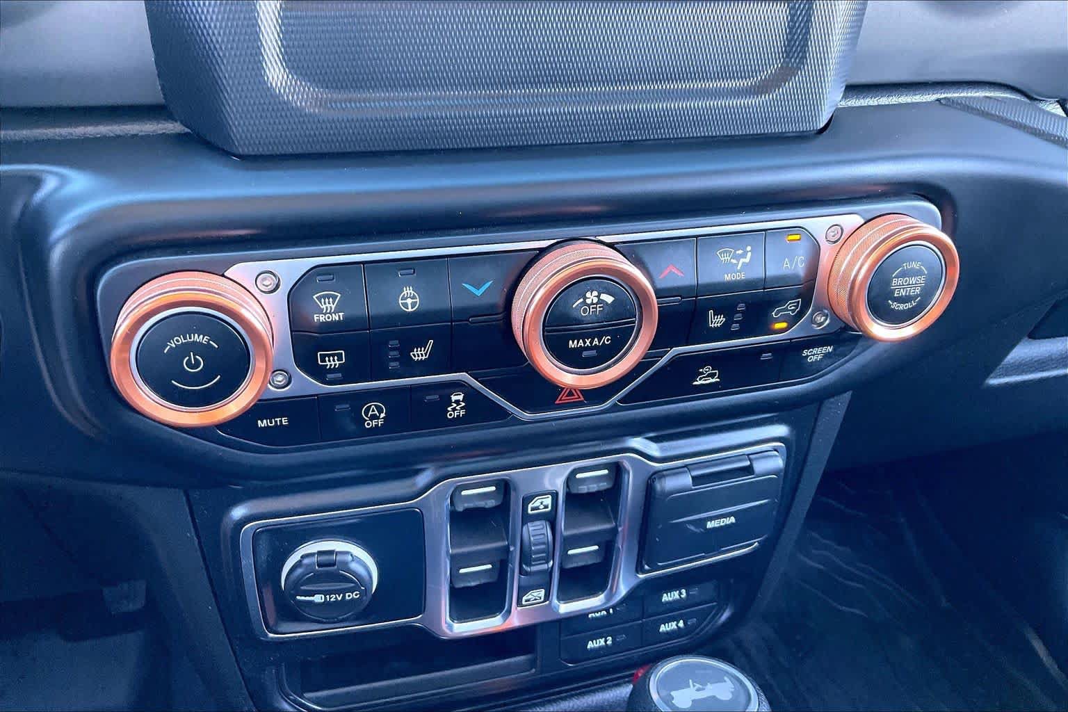 Used 2022 Jeep Wrangler Unlimited Sport AWD/4WD image 30
