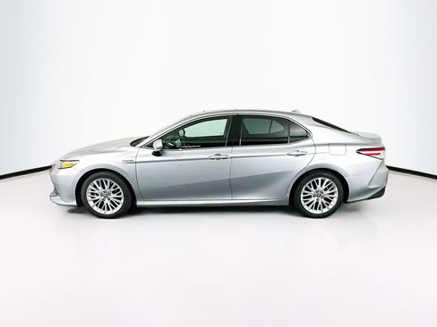 Used 2018 Toyota Camry XLE w/ Audio Package FWD image 4