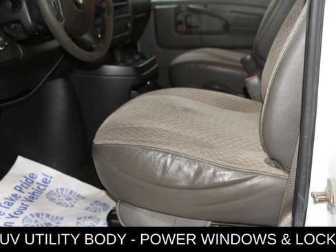 Used 2014 Chevrolet Express 3500 RWD image 14