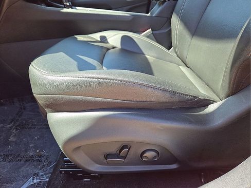 Used 2025 Jeep Compass Limited image 25