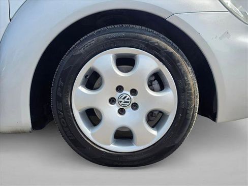 Used 2002 Volkswagen Beetle GLX FWD image 9