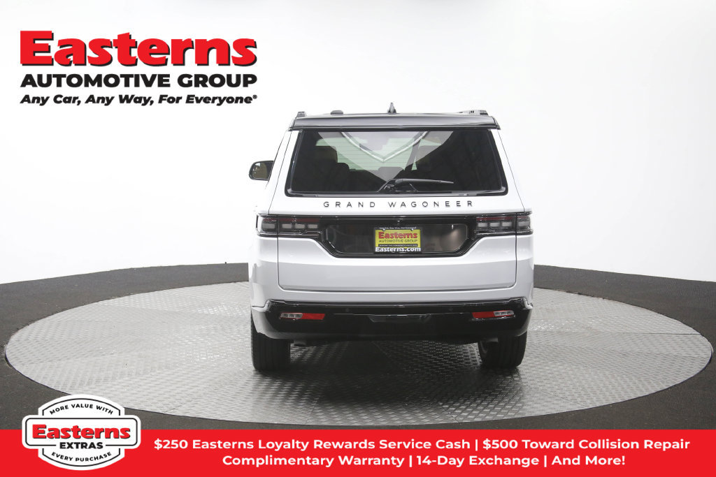 Used 2025 Jeep Grand Wagoneer Series III w/ Rear Seat Video Group 1 AWD/4WD image 44