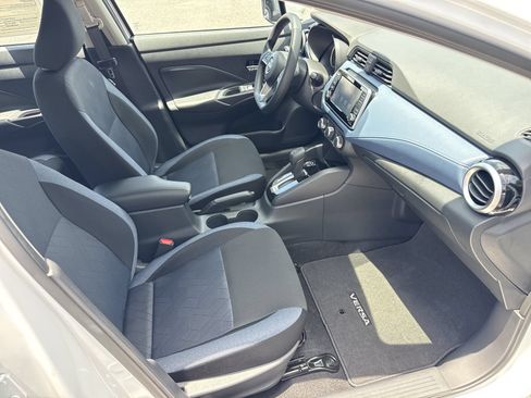 Used 2025 Nissan Versa SV w/ Trunk Package FWD image 30