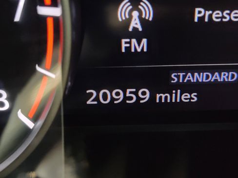 Used 2024 Nissan Rogue S FWD image 2