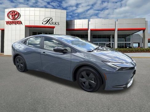 Used 2024 Toyota Prius Prime FWD image 1