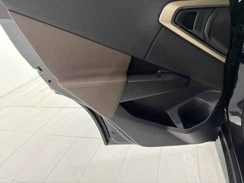 Used 2025 BMW X3 xDrive30i w/ Convenience Package image 15