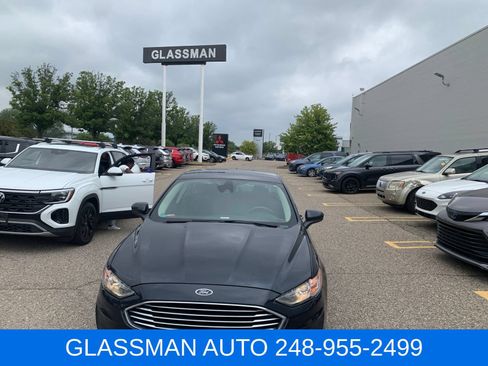 Used 2020 Ford Fusion SE AWD/4WD image 1