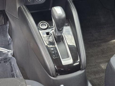 Used 2018 Nissan Kicks SV FWD image 21