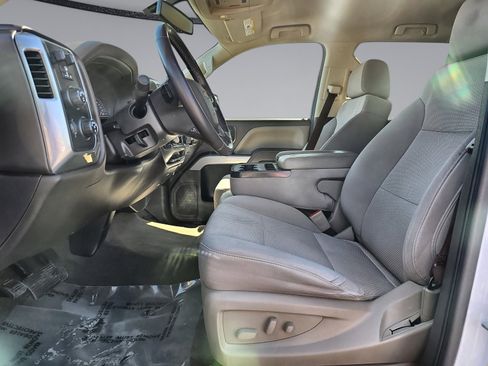 Used 2018 Chevrolet Silverado 1500 LT w/ All Star Edition AWD/4WD image 19