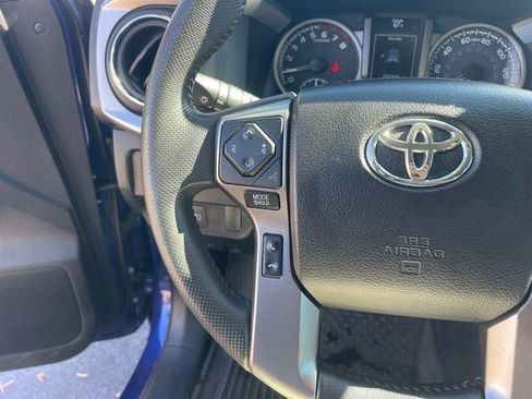 Used 2022 Toyota Tacoma SR5 image 32