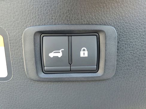 New 2024 Mitsubishi Eclipse Cross SE image 31