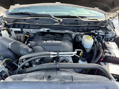 Used 2018 RAM 2500 Tradesman w/ Chrome Appearance Group image 24