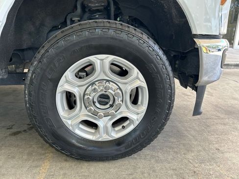 Used 2025 Ford F250 XLT w/ FX4 Off-Road Package AWD/4WD image 24