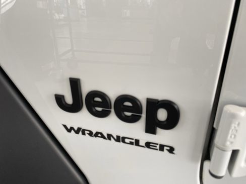 Used 2022 Jeep Wrangler Willys image 28