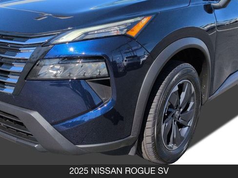 Certified 2025 Nissan Rogue SV FWD image 10