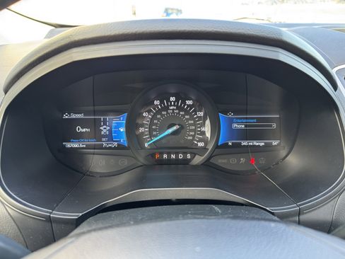 Used 2024 Ford Edge SEL image 11