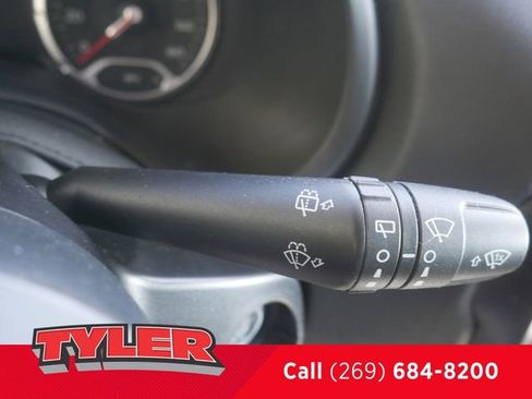 Certified 2023 Jeep Renegade Latitude AWD/4WD image 24
