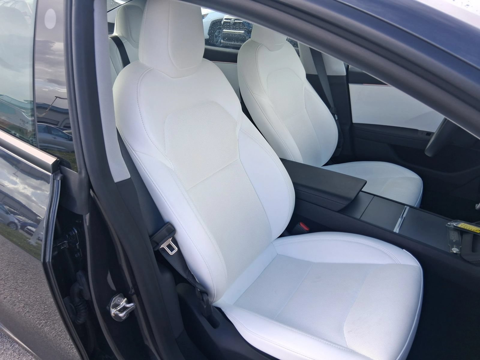 Used 2024 Tesla Model 3 Standard Range RWD image 16