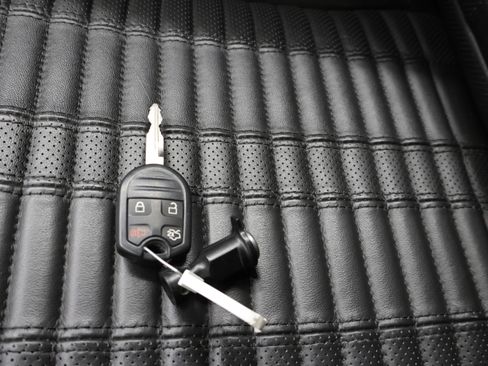 Used 2011 Ford Mustang Shelby GT500 w/ SVT Performance Pkg RWD image 50