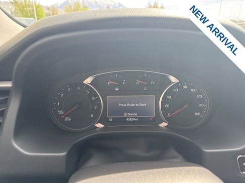 Used 2023 GMC Acadia AT4 w/ LPO, Floor Liner Package image 26