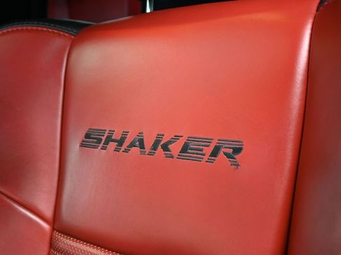 Used 2015 Dodge Challenger R/T Plus image 11