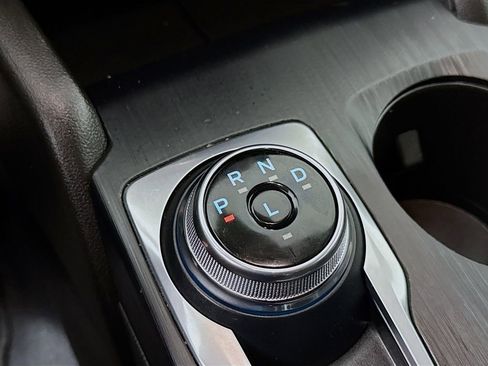 Used 2025 Ford Escape ST-Line image 17