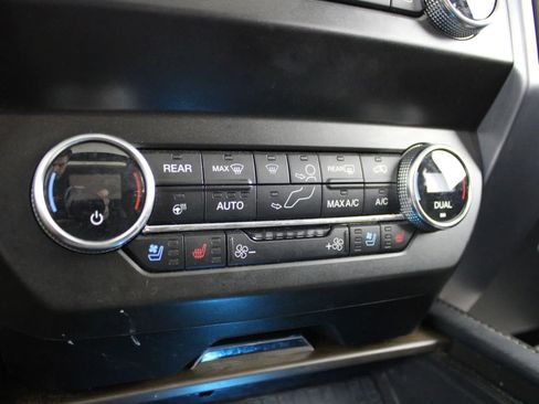 Used 2020 Ford Expedition Max Platinum image 28