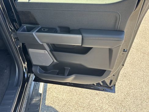 New 2026 Ford F350 Lariat w/ Black Appearance Package image 16