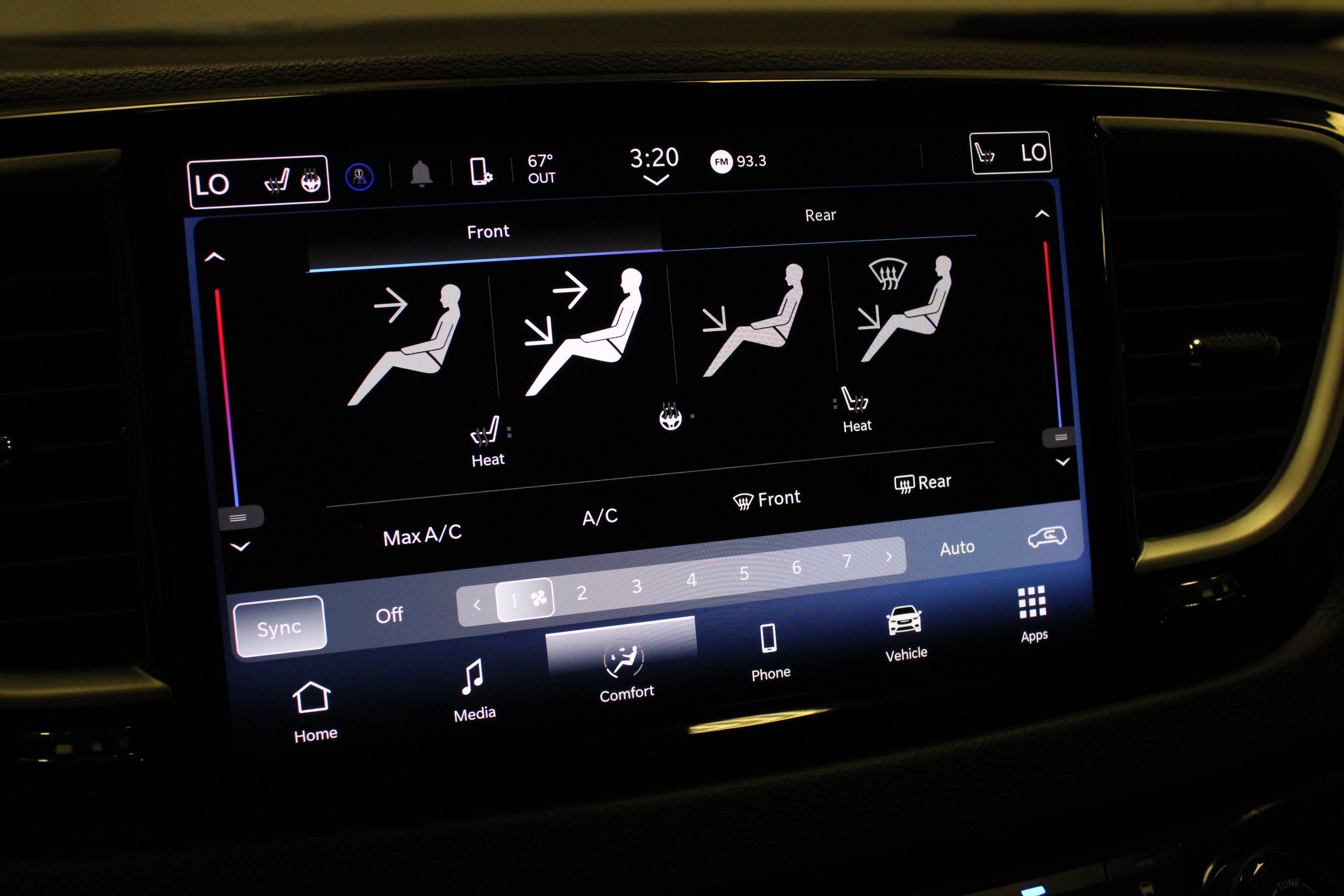 Used 2024 Chrysler Pacifica Touring-L FWD image 25
