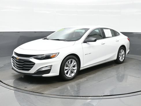 Used 2023 Chevrolet Malibu LT image 2