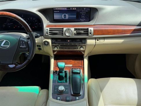 Used 2014 Lexus LS 460 w/ Comfort Package image 16