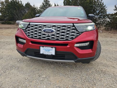 Used 2020 Ford Explorer Platinum w/ Premium Technology Package image 9