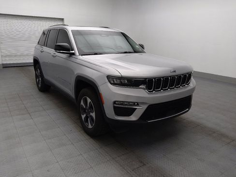 Used 2022 Jeep Grand Cherokee Limited 4xe w/ Luxury Tech Group II AWD/4WD image 13