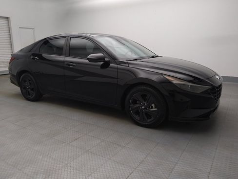 Used 2021 Hyundai Elantra SEL w/ Cargo Package image 11