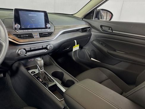 New 2026 Nissan Altima 2.5 SV FWD image 20