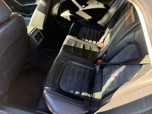 Used 2015 Volkswagen Passat TDI SEL Premium image 30