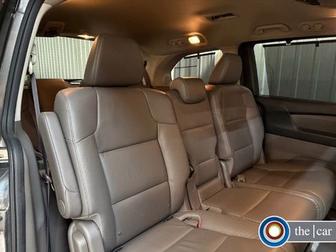 Used 2015 Honda Odyssey Touring Elite image 15