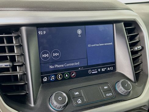 Used 2023 GMC Acadia SLT image 21