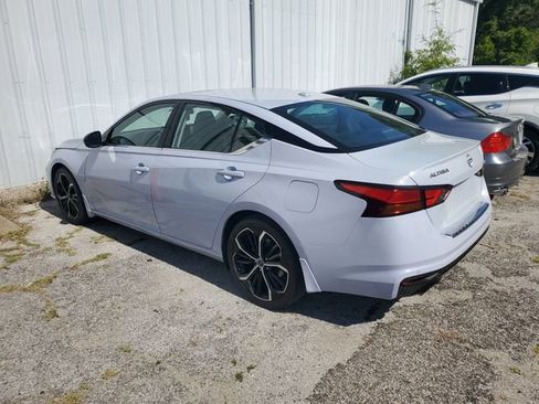 Certified 2023 Nissan Altima 2.5 SR w/ SR Premium Package FWD image 2