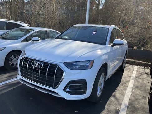 Used 2023 Audi Q5 2.0T Premium w/ Convenience Package image 12