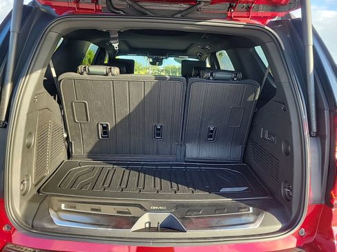 New 2026 GMC Yukon AT4 w/ AT4 Premium Plus Package image 7