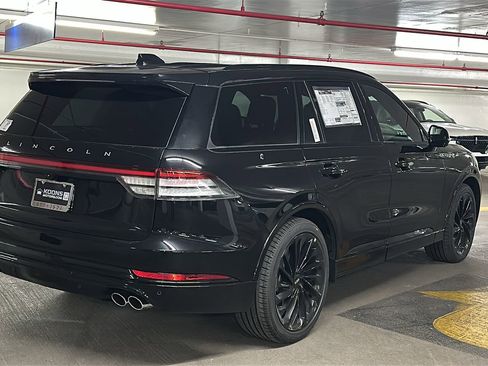New 2026 Lincoln Aviator Reserve image 4