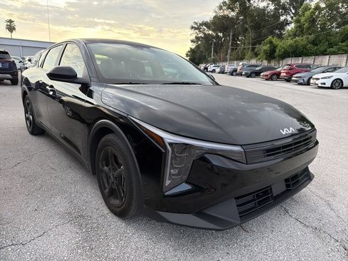 Certified 2025 Kia K4 FWD image 2