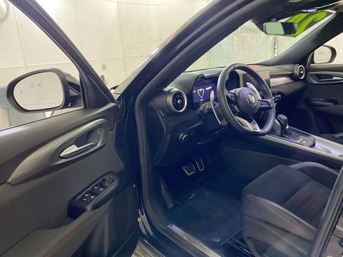 Used 2024 Alfa Romeo Tonale Veloce image 27