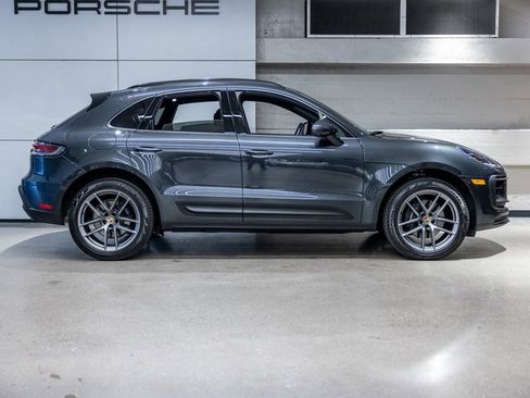 Certified 2025 Porsche Macan image 9