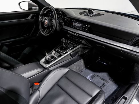 Used 2024 Porsche 911 Carrera S RWD image 31