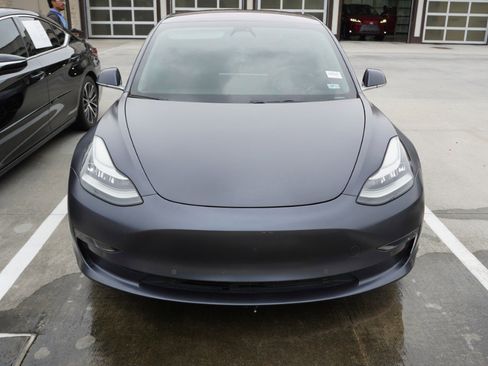 Used 2018 Tesla Model 3 Long Range RWD image 2