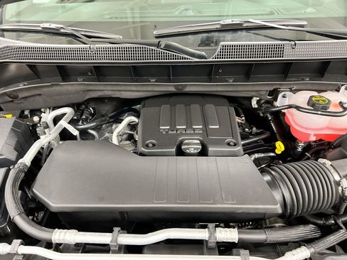Used 2024 Chevrolet Silverado 1500 Custom AWD/4WD image 23