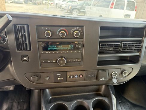 Used 2021 Chevrolet Express 3500 w/ Power Convenience Package RWD image 18