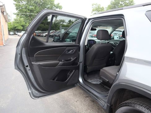 Used 2020 Chevrolet Traverse LT w/ LPO, Floor Liner Package AWD/4WD image 17